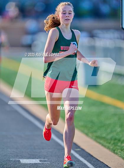 Thumbnail 1 in UIL 6A Track & Field Area 13&14 (1600M) photogallery.
