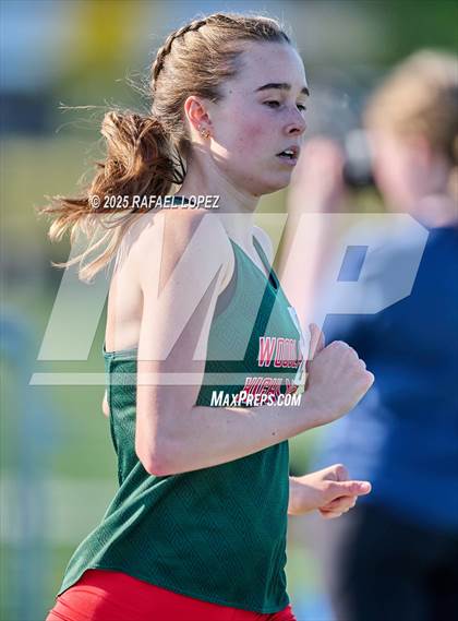 Thumbnail 1 in UIL 6A Track & Field Area 13&14 (1600M) photogallery.