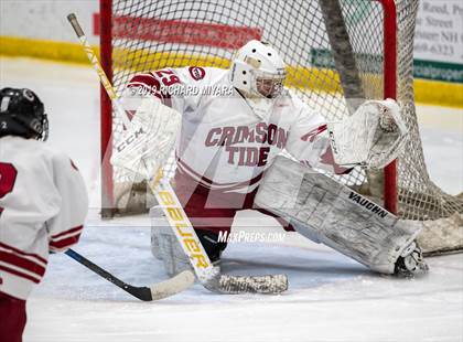 Thumbnail 1 in Concord vs. Bedford (Manchester Christmas Tournament) photogallery.