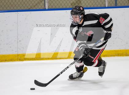 Thumbnail 1 in Concord vs. Bedford (Manchester Christmas Tournament) photogallery.