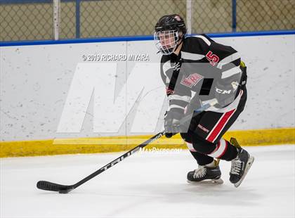 Thumbnail 1 in Concord vs. Bedford (Manchester Christmas Tournament) photogallery.