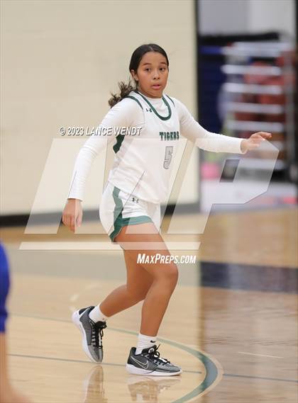Thumbnail 3 in Longmont vs. Summit photogallery.