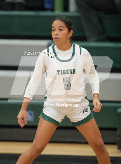 Thumbnail 2 in Longmont vs. Summit photogallery.