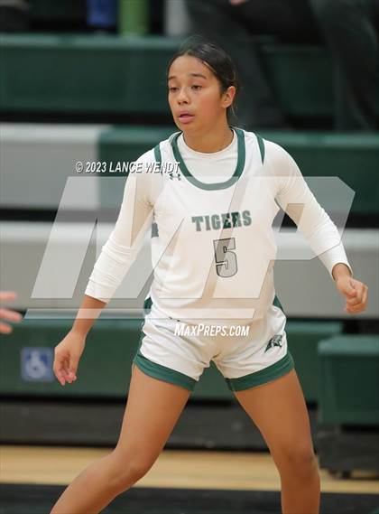 Thumbnail 3 in Longmont vs. Summit photogallery.