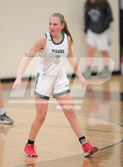 Thumbnail 3 in Longmont vs. Summit photogallery.