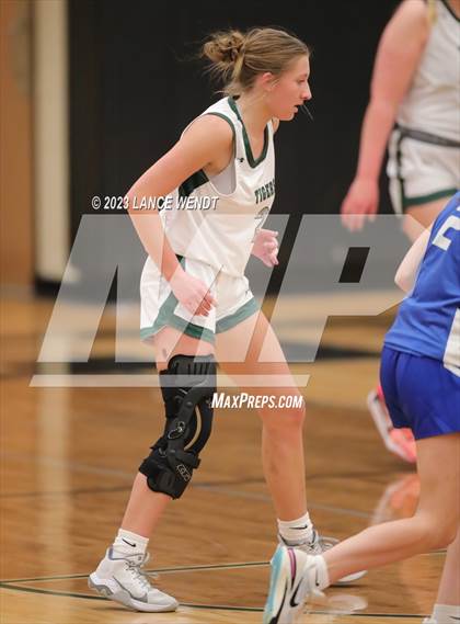 Thumbnail 3 in Longmont vs. Summit photogallery.