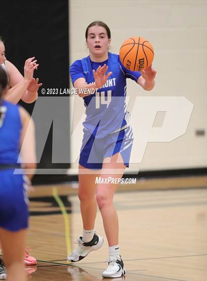 Thumbnail 1 in Longmont vs. Summit photogallery.