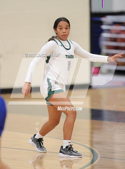 Thumbnail 1 in Longmont vs. Summit photogallery.