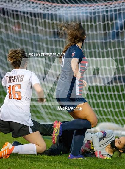 Thumbnail 3 in South View @ Terry Sanford photogallery.