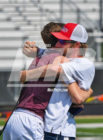 Thumbnail 3 in UIL 3A Regional Track & Field Meet photogallery.