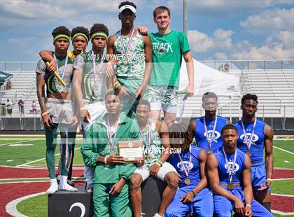 Thumbnail 3 in UIL 3A Regional Track & Field Meet photogallery.