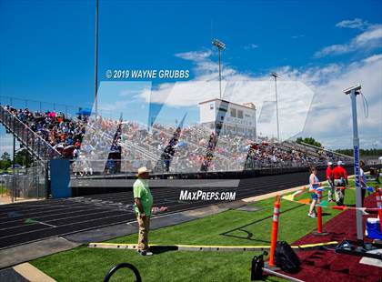 Thumbnail 1 in UIL 3A Regional Track & Field Meet photogallery.