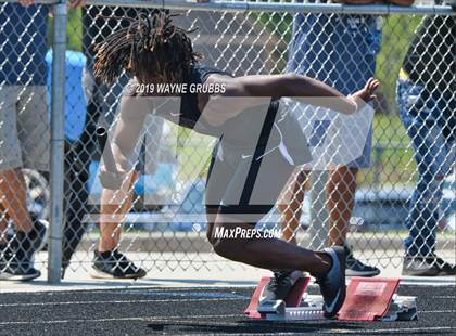 Thumbnail 1 in UIL 3A Regional Track & Field Meet photogallery.