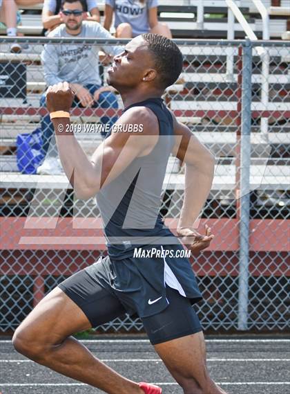 Thumbnail 2 in UIL 3A Regional Track & Field Meet photogallery.
