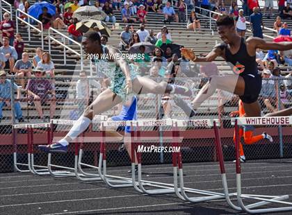Thumbnail 3 in UIL 3A Regional Track & Field Meet photogallery.