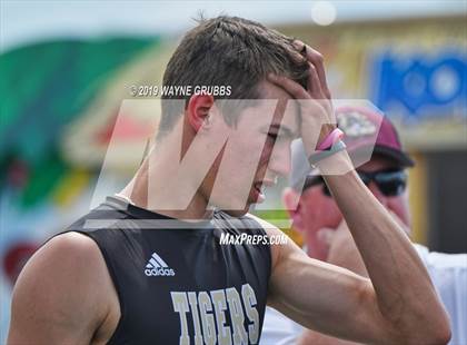 Thumbnail 1 in UIL 3A Regional Track & Field Meet photogallery.