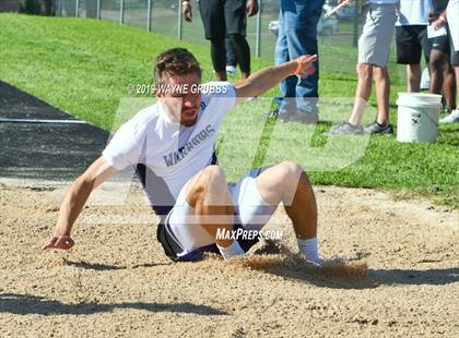 Thumbnail 1 in UIL 3A Regional Track & Field Meet photogallery.