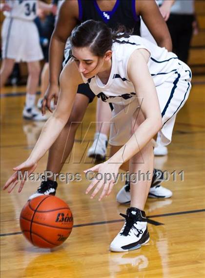 Thumbnail 1 in Episcopal School of Dallas vs St. Mary's Hall (SPC Div II Championship) photogallery.