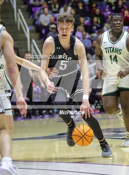 Thumbnail 2 in Alta vs. Olympus (UHSAA 5A Semifinal) photogallery.