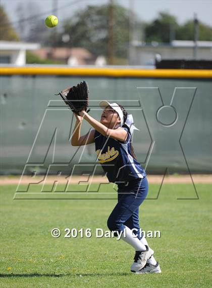 Thumbnail 1 in Flintridge Prep @ Alhambra photogallery.