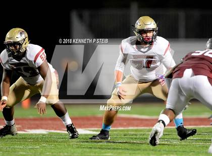 Thumbnail 2 in Terrebonne vs. Destrehan (LHSAA 5A Quarterfinal) photogallery.