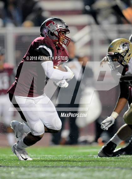 Thumbnail 2 in Terrebonne vs. Destrehan (LHSAA 5A Quarterfinal) photogallery.