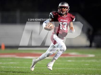 Thumbnail 2 in Terrebonne vs. Destrehan (LHSAA 5A Quarterfinal) photogallery.