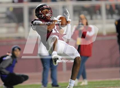 Thumbnail 2 in Terrebonne vs. Destrehan (LHSAA 5A Quarterfinal) photogallery.
