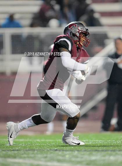 Thumbnail 1 in Terrebonne vs. Destrehan (LHSAA 5A Quarterfinal) photogallery.