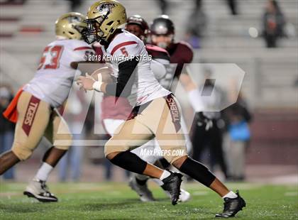 Thumbnail 1 in Terrebonne vs. Destrehan (LHSAA 5A Quarterfinal) photogallery.