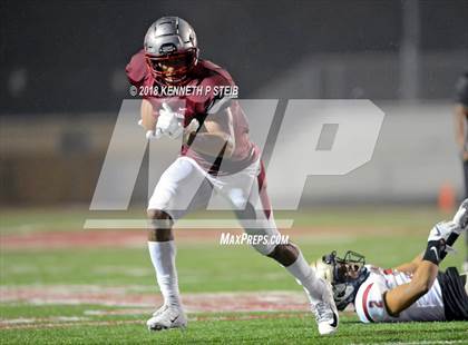 Thumbnail 2 in Terrebonne vs. Destrehan (LHSAA 5A Quarterfinal) photogallery.