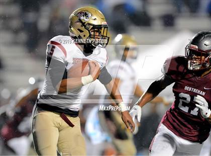 Thumbnail 3 in Terrebonne vs. Destrehan (LHSAA 5A Quarterfinal) photogallery.
