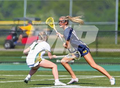 Thumbnail 1 in Massapequa vs. Ward Melville - Long Island Class A Championship photogallery.