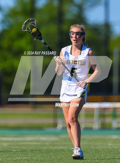 Thumbnail 2 in Massapequa vs. Ward Melville - Long Island Class A Championship photogallery.