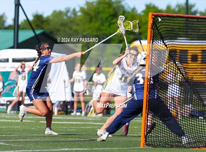 Thumbnail 2 in Massapequa vs. Ward Melville - Long Island Class A Championship photogallery.