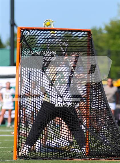 Thumbnail 2 in Massapequa vs. Ward Melville - Long Island Class A Championship photogallery.