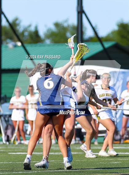 Thumbnail 1 in Massapequa vs. Ward Melville - Long Island Class A Championship photogallery.