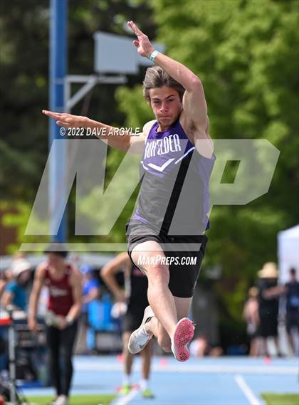 Thumbnail 2 in UHSAA Championships Day 1 photogallery.