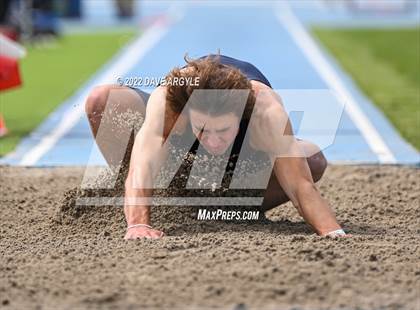 Thumbnail 1 in UHSAA Championships Day 1 photogallery.