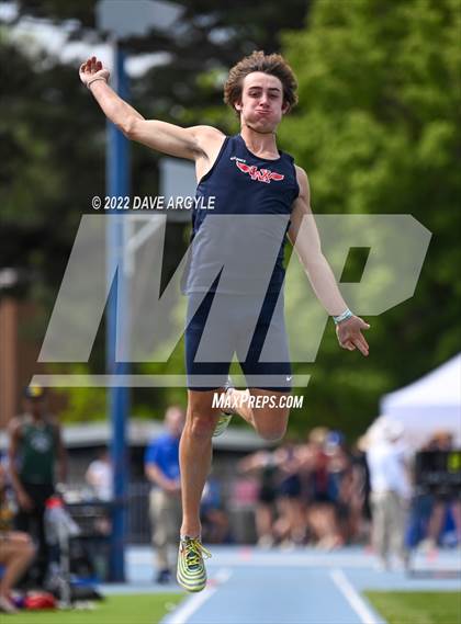 Thumbnail 2 in UHSAA Championships Day 1 photogallery.