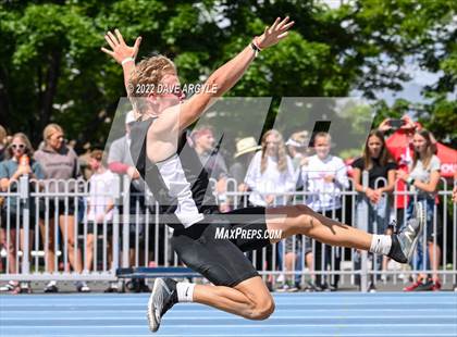 Thumbnail 2 in UHSAA Championships Day 1 photogallery.