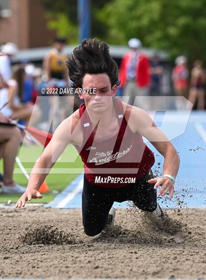 Thumbnail 1 in UHSAA Championships Day 1 photogallery.