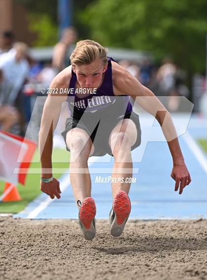 Thumbnail 3 in UHSAA Championships Day 1 photogallery.