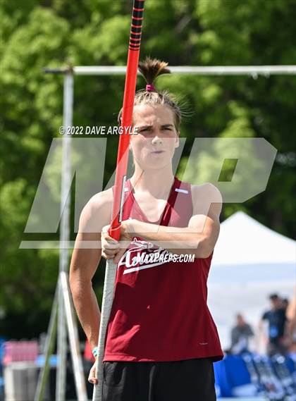 Thumbnail 3 in UHSAA Championships Day 1 photogallery.