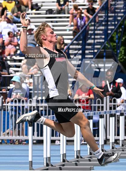 Thumbnail 1 in UHSAA Championships Day 1 photogallery.
