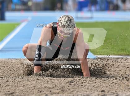 Thumbnail 1 in UHSAA Championships Day 1 photogallery.