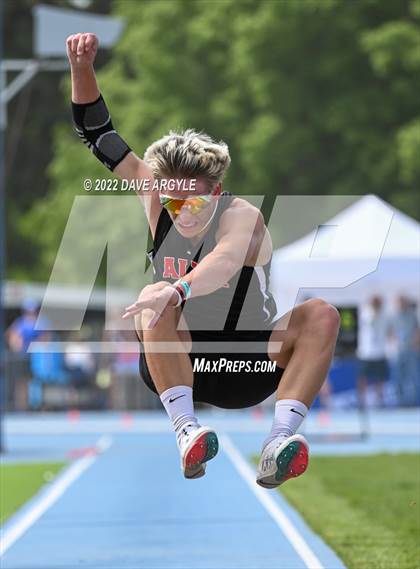Thumbnail 3 in UHSAA Championships Day 1 photogallery.