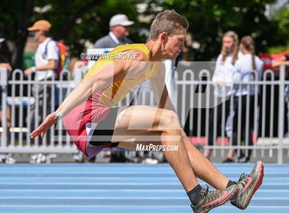 Thumbnail 1 in UHSAA Championships Day 1 photogallery.