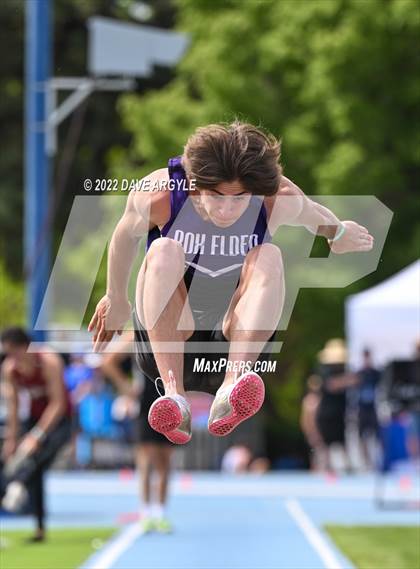 Thumbnail 3 in UHSAA Championships Day 1 photogallery.