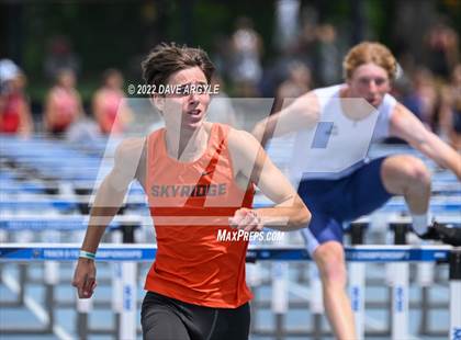 Thumbnail 1 in UHSAA Championships Day 1 photogallery.